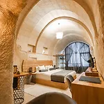 فندق Agarta Cave 3*