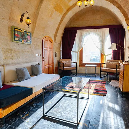 Agarta Cave ギョレメ