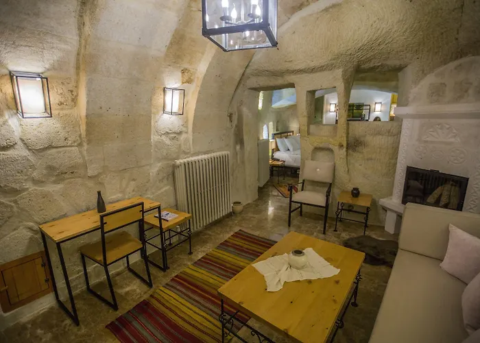 Agarta Cave ギョレメ