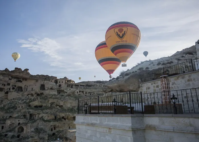 ホテル Agarta Cave 3*